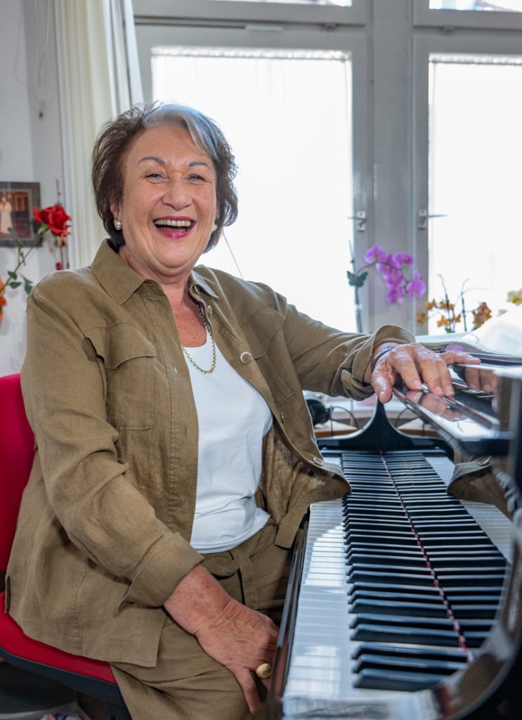 MedienBureau RuthFrenk 1027799 small 743x1024